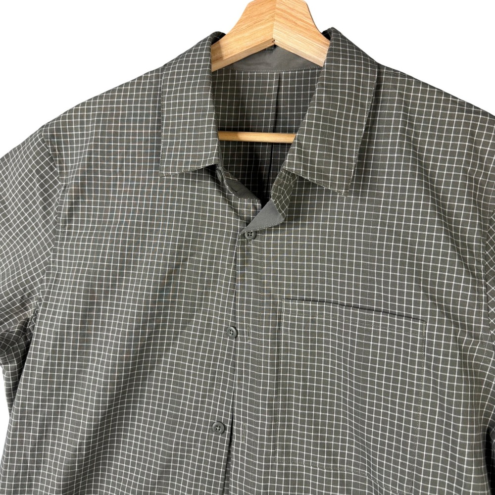 Lululemon Commission Short Sleeve Button Down Shirt Olive Green Grid Mens Large